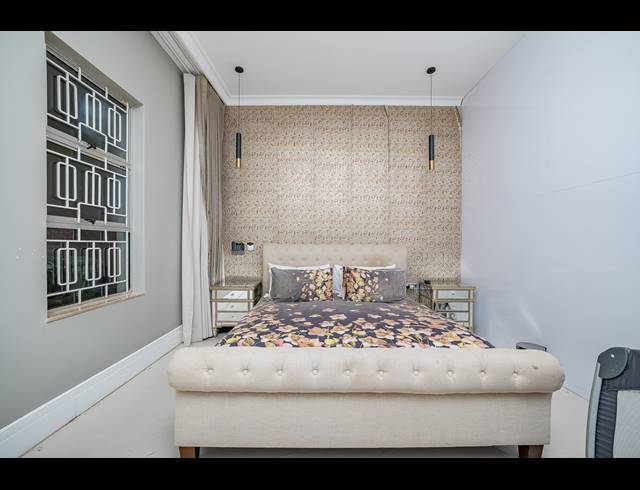 4 BEDROOM TOWNHOUSE FOR SALE IN ESSENWOOD